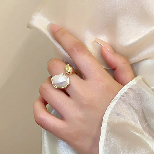 Baroque Memoir Pearl & Pebble Duo Ring