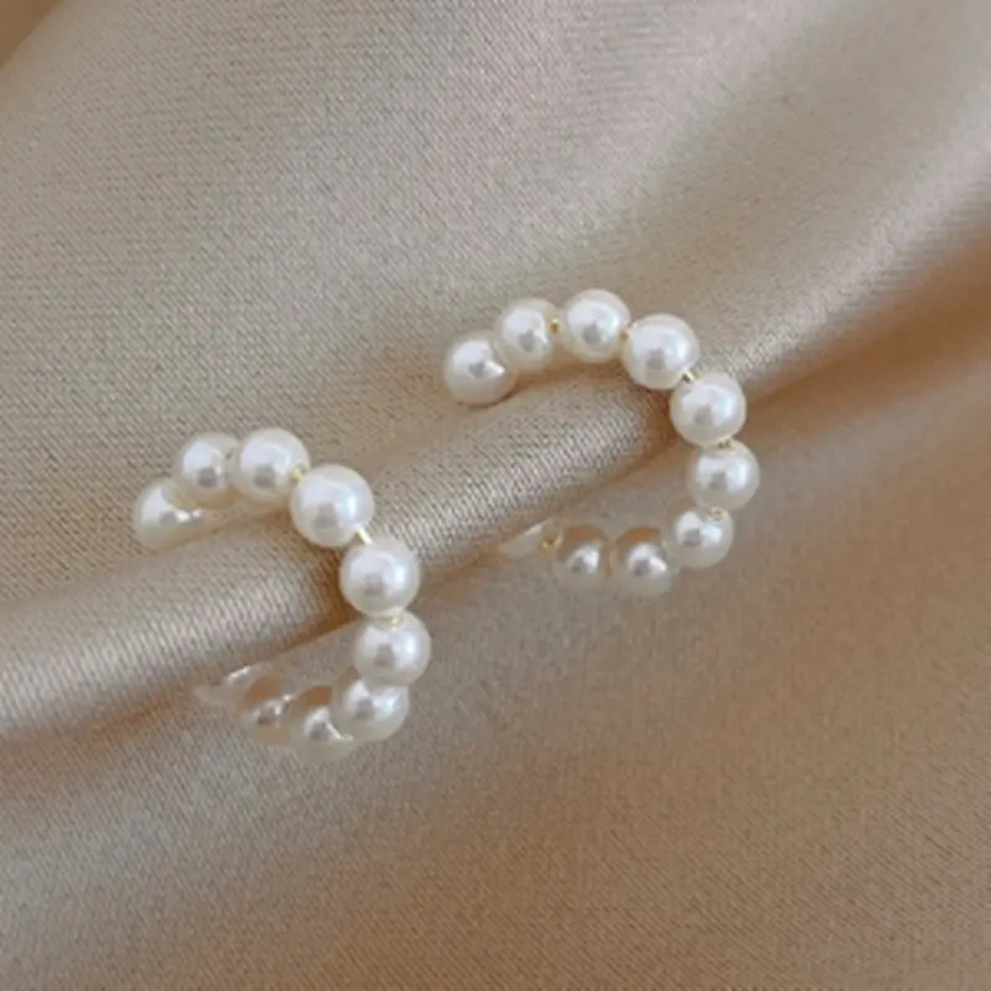 Twisted Rocaille Pearl Earrings Cuffs