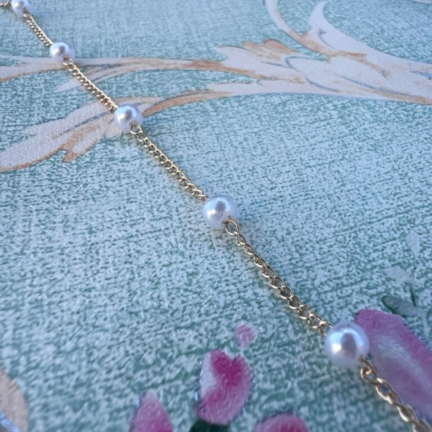 Petit Trianon Pearl Thin Choker Chain